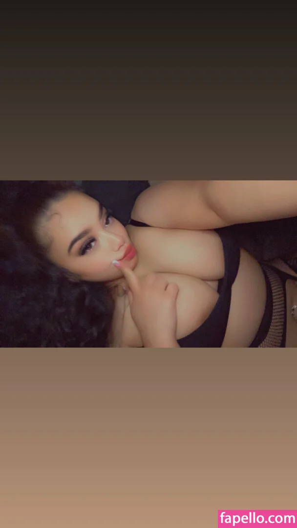 mouthymela Onlyfans Photo Gallery 