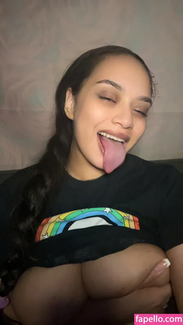 mouthymela Onlyfans Photo Gallery 