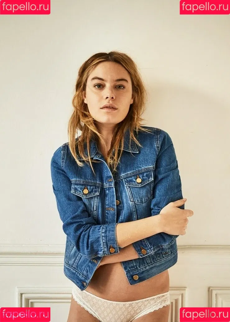 Camille Rowe Onlyfans Photo Gallery 