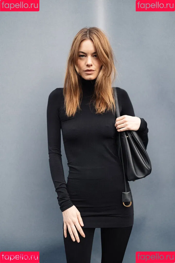 Camille Rowe Onlyfans Photo Gallery 