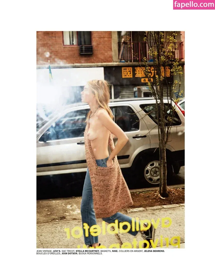 Camille Rowe Onlyfans Photo Gallery 