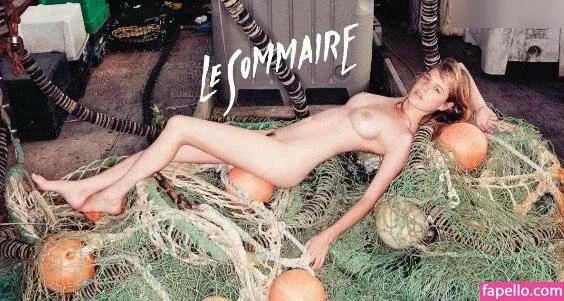 Camille Rowe Onlyfans Photo Gallery 