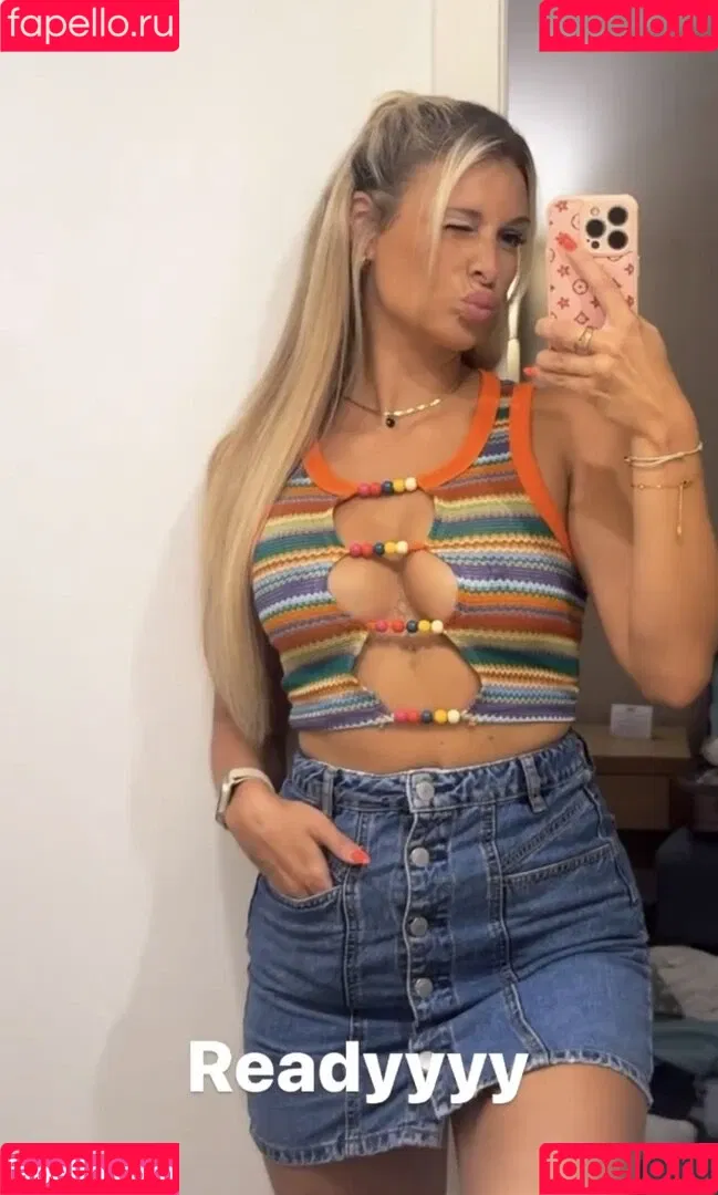Vanessa Schmitt Onlyfans Photo Gallery 