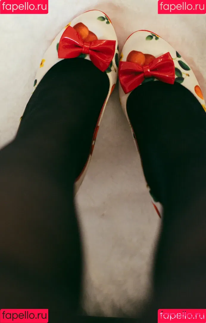 Sexyskyfeet Onlyfans Photo Gallery 
