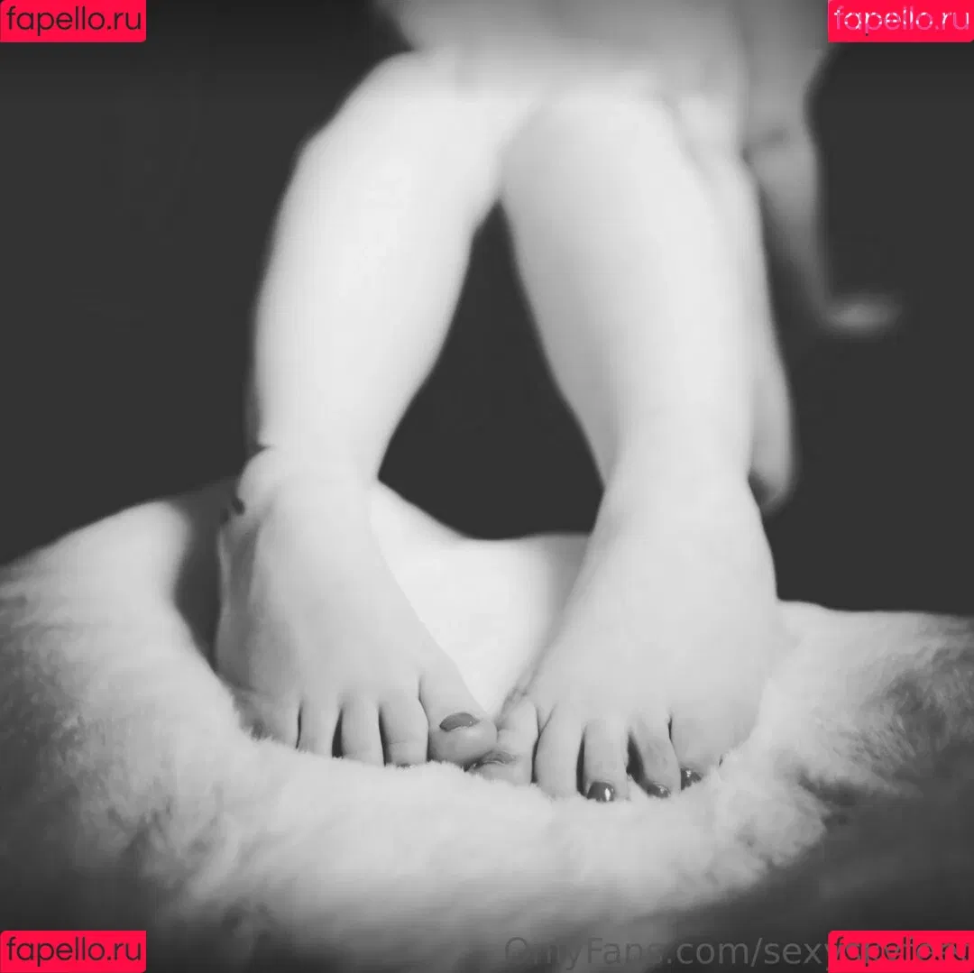 Sexyskyfeet Onlyfans Photo Gallery 