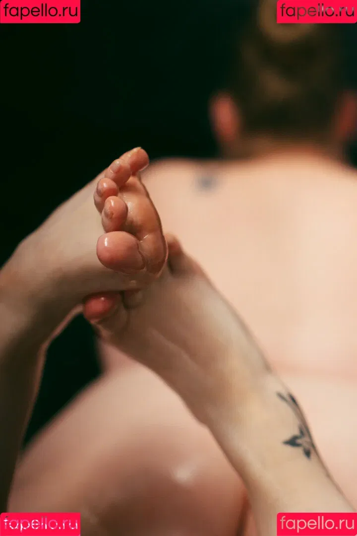 Sexyskyfeet Onlyfans Photo Gallery 