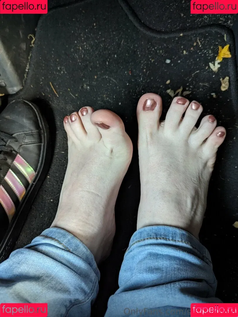 Sexyskyfeet Onlyfans Photo Gallery 