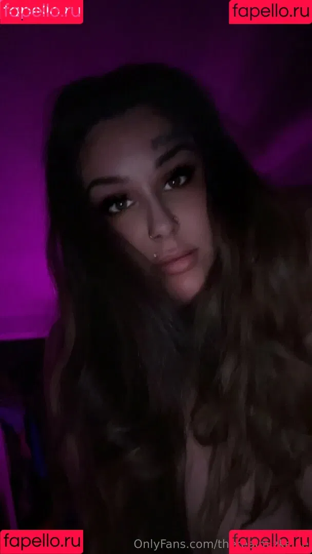 therealmizkellie Onlyfans Photo Gallery 