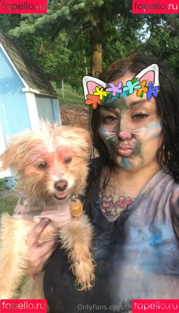 therealmizkellie Onlyfans Photo Gallery 