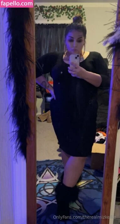 therealmizkellie Onlyfans Photo Gallery 