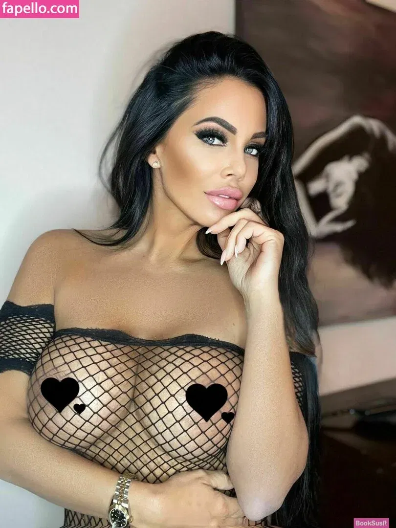 Onlyheni Onlyfans Photo Gallery 