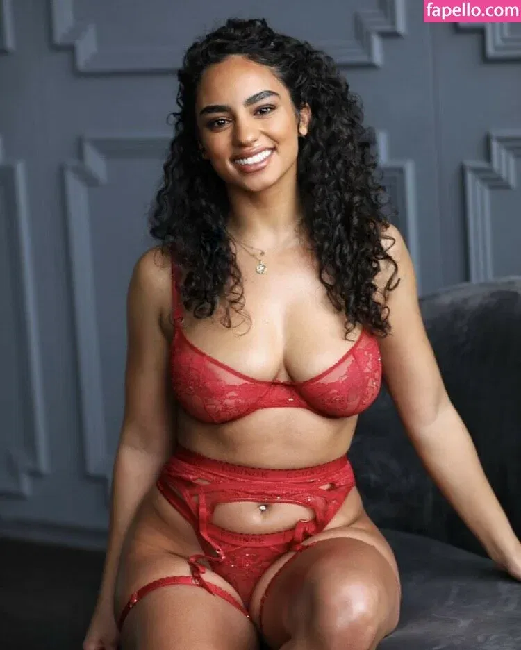 Erikahmarie Onlyfans Photo Gallery 