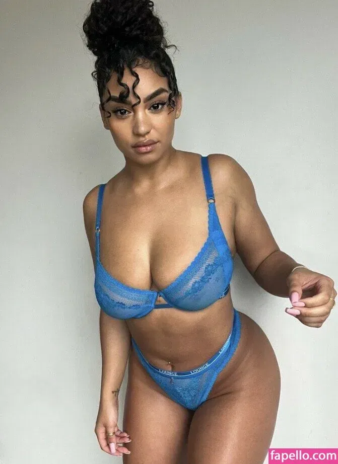 Erikahmarie Onlyfans Photo Gallery 