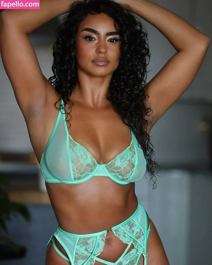 Erikahmarie Onlyfans Photo Gallery 