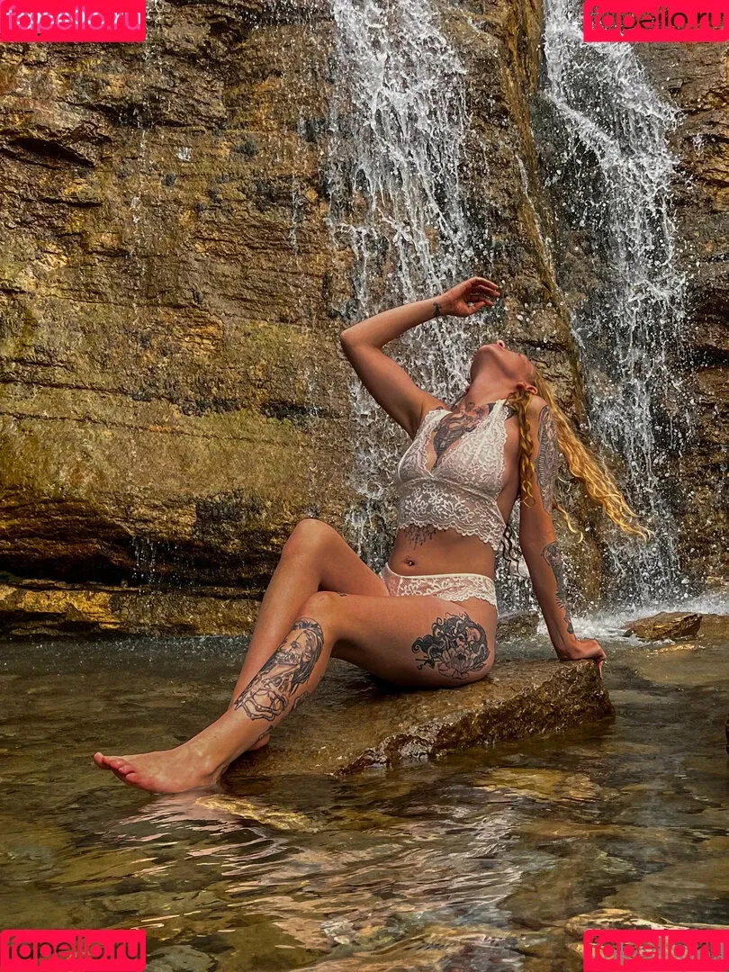 Sinful Surprise Onlyfans Photo Gallery 