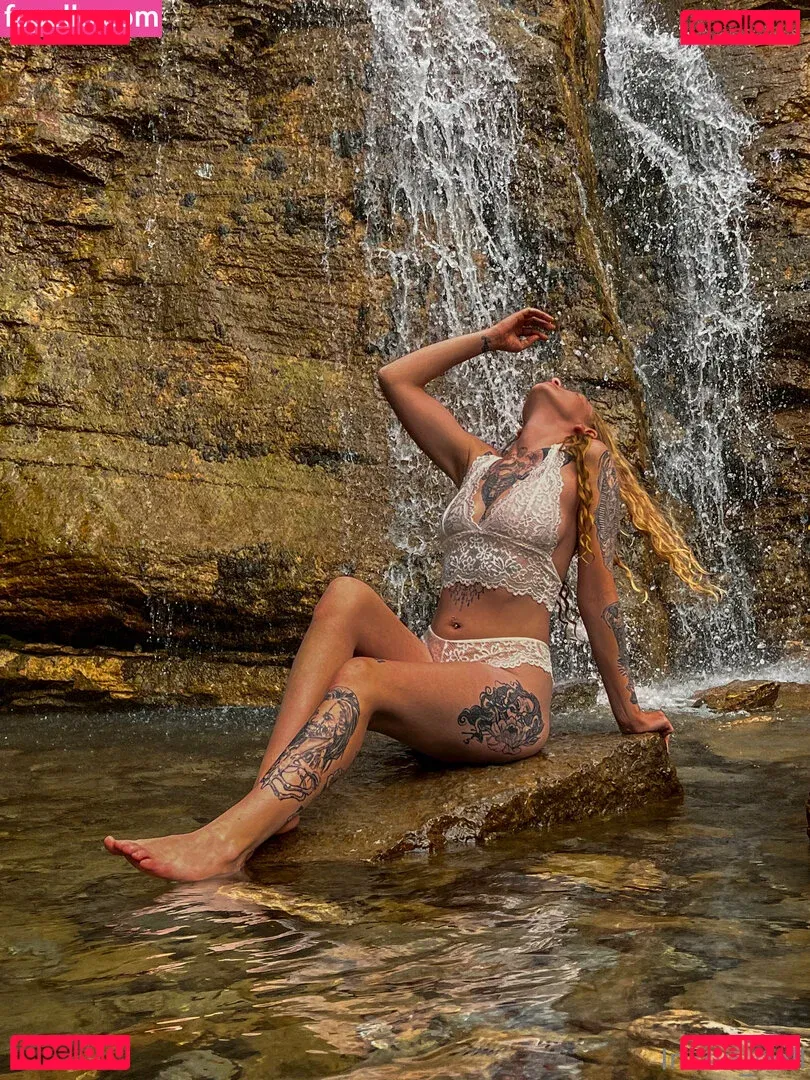 Sinful Surprise Onlyfans Photo Gallery 