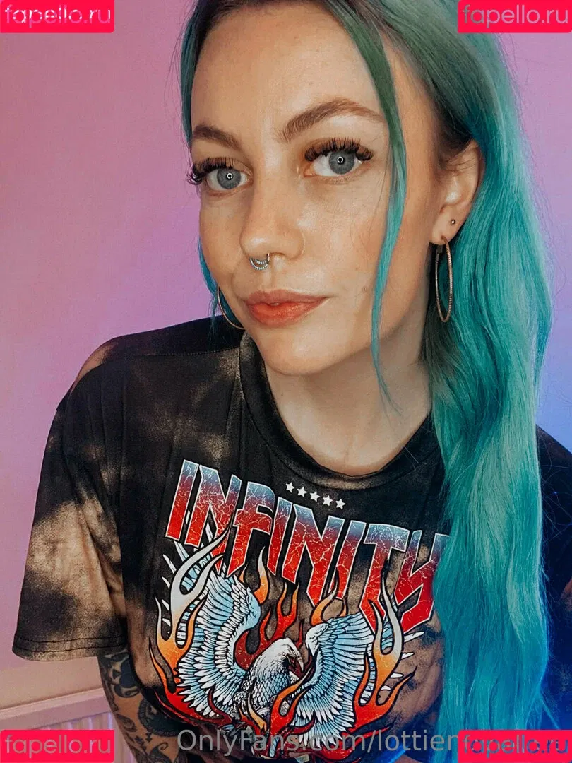 lottienovafree Onlyfans Photo Gallery 