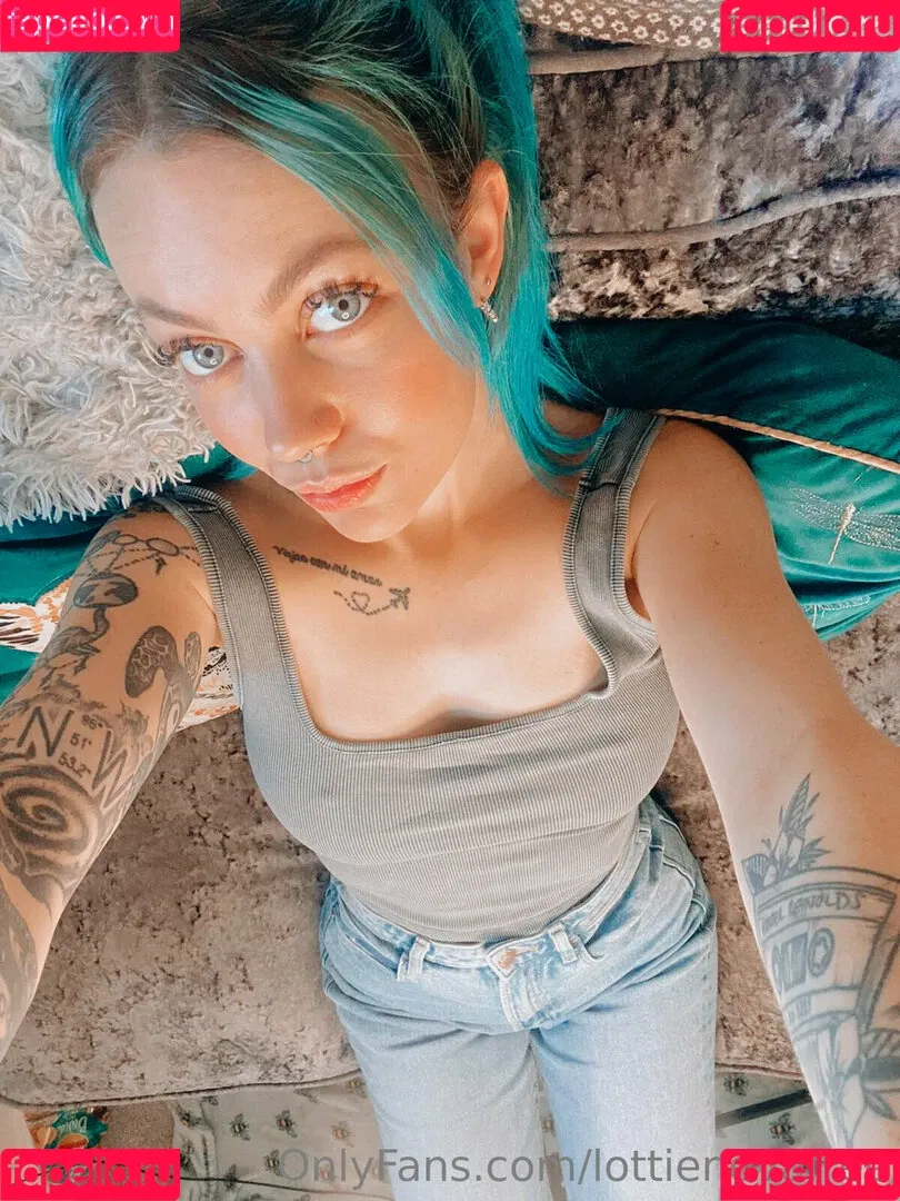 lottienovafree Onlyfans Photo Gallery 