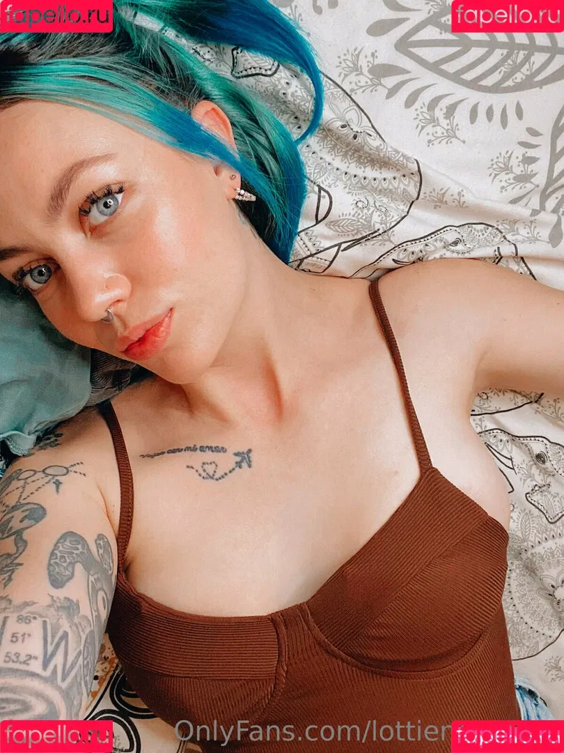 lottienovafree Onlyfans Photo Gallery 