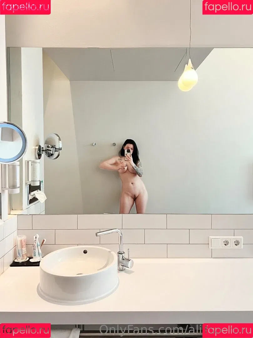 Alissa Noir Onlyfans Photo Gallery 