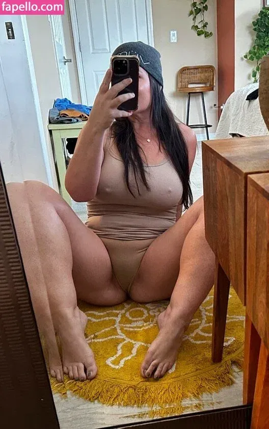 Nikole Ryan Onlyfans Photo Gallery 