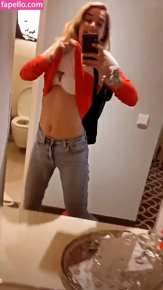 Katjana Gerz Onlyfans Photo Gallery 