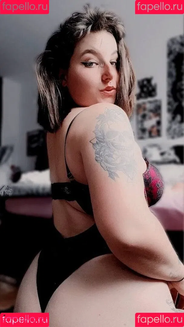 xlenaa_official Onlyfans Photo Gallery 