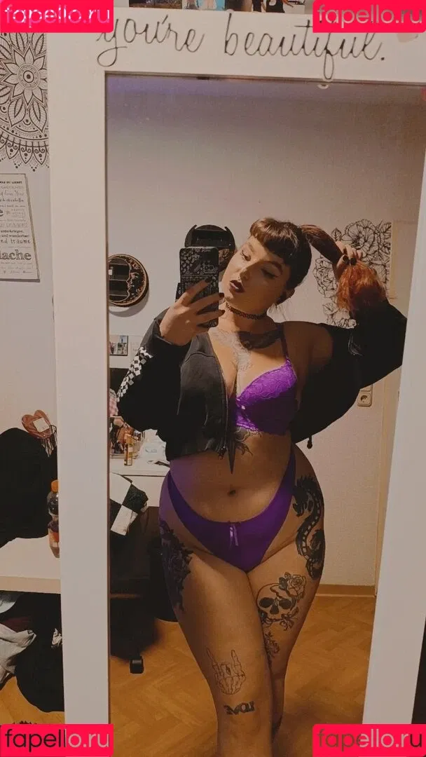 xlenaa_official Onlyfans Photo Gallery 