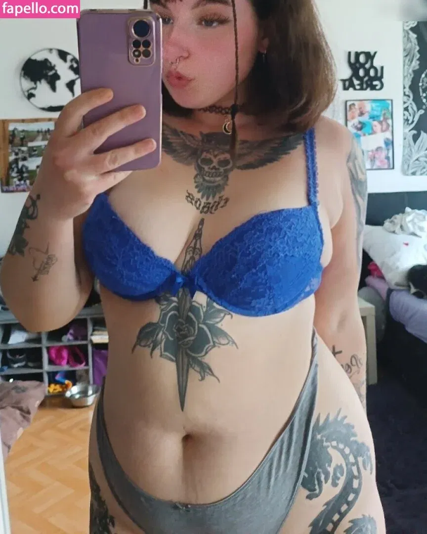 xlenaa_official Onlyfans Photo Gallery 