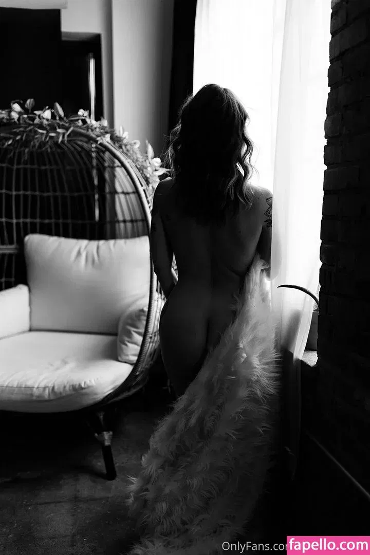 belle_corinne Onlyfans Photo Gallery 