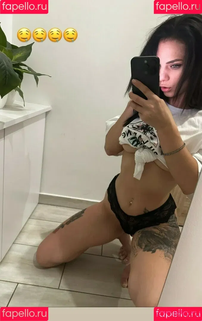 benekittii21 Onlyfans Photo Gallery 
