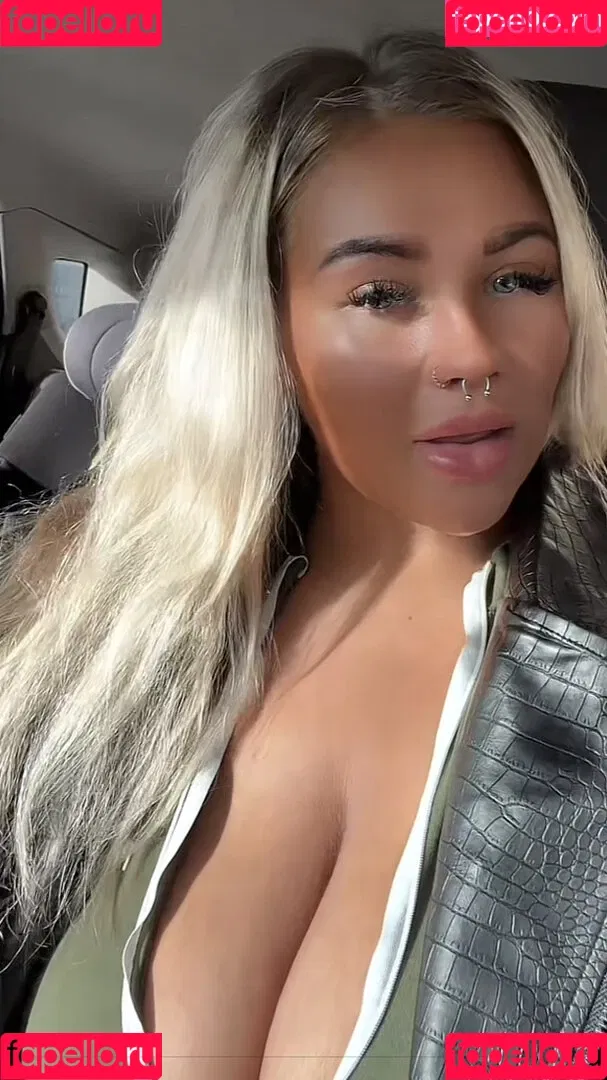 Nicole Barker Onlyfans Photo Gallery 