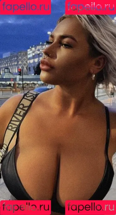 Nicole Barker Onlyfans Photo Gallery 