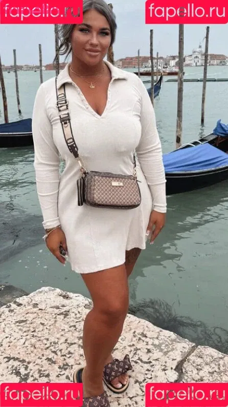 Nicole Barker Onlyfans Photo Gallery 