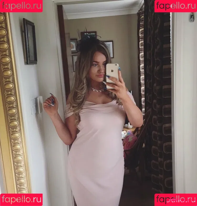 Nicole Barker Onlyfans Photo Gallery 
