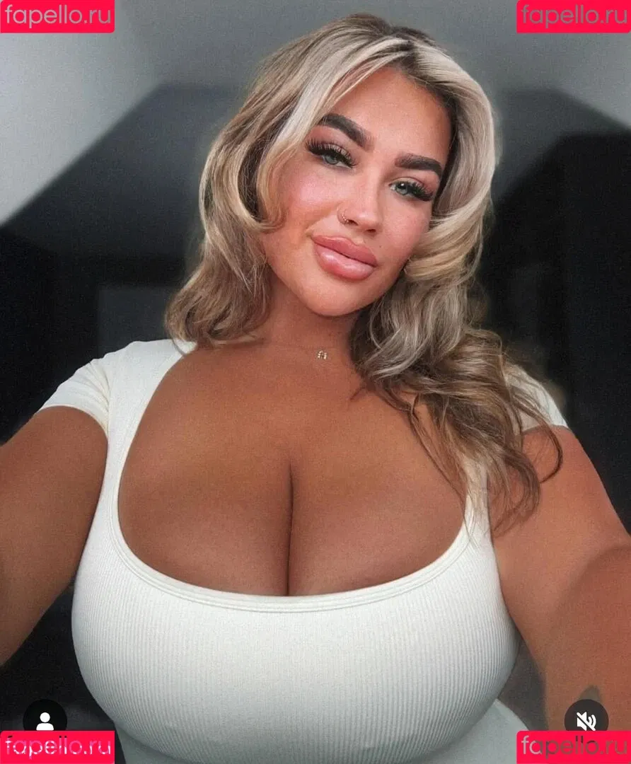 Nicole Barker Onlyfans Photo Gallery 