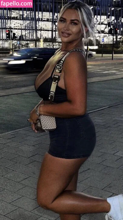 Nicole Barker Onlyfans Photo Gallery 