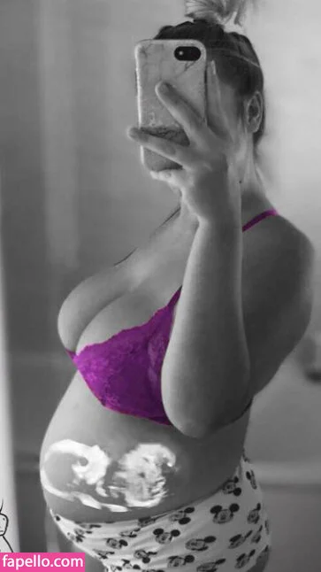 Nicole Barker Onlyfans Photo Gallery 