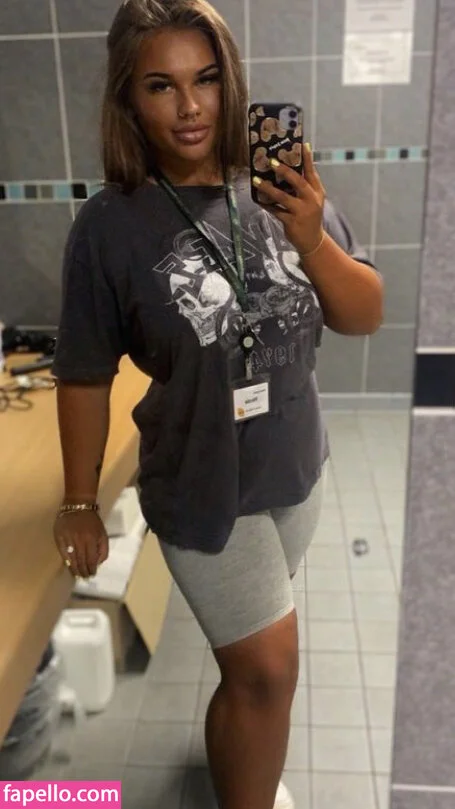 Nicole Barker Onlyfans Photo Gallery 