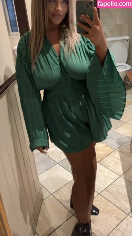 Nicole Barker Onlyfans Photo Gallery 