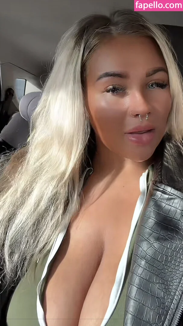 Nicole Barker Onlyfans Photo Gallery 