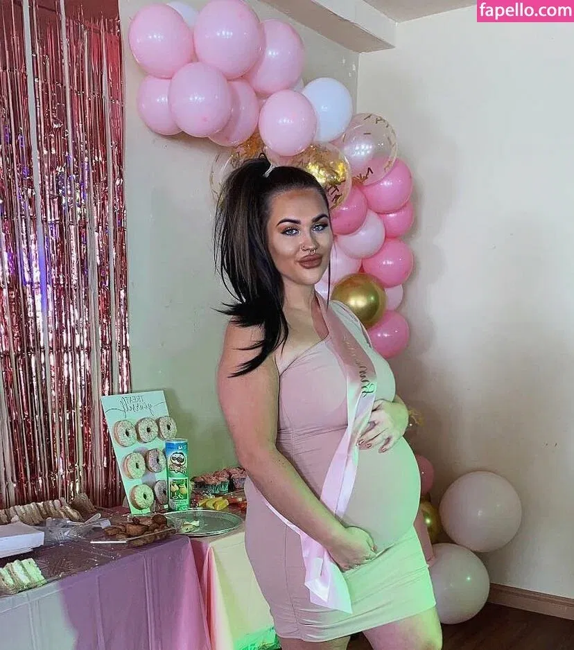 Nicole Barker Onlyfans Photo Gallery 