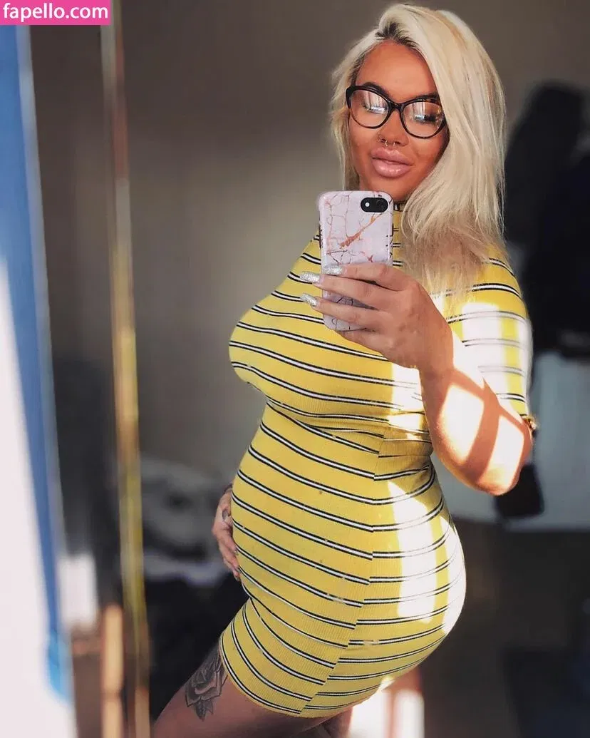 Nicole Barker Onlyfans Photo Gallery 