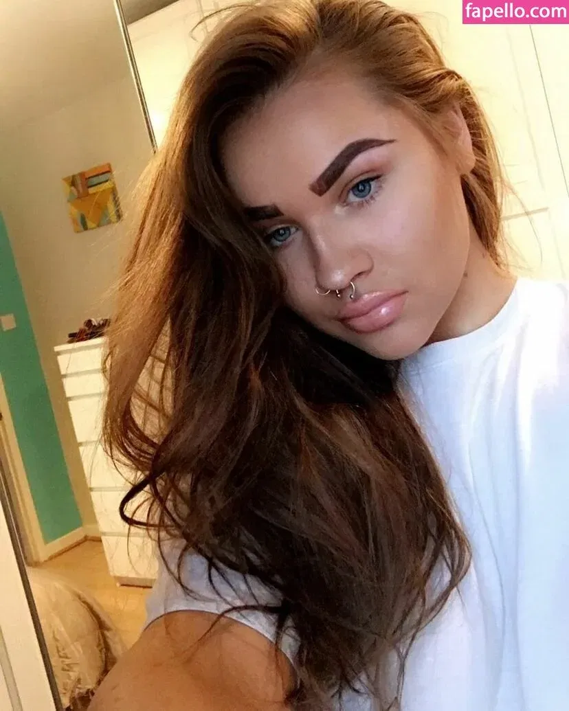 Nicole Barker Onlyfans Photo Gallery 