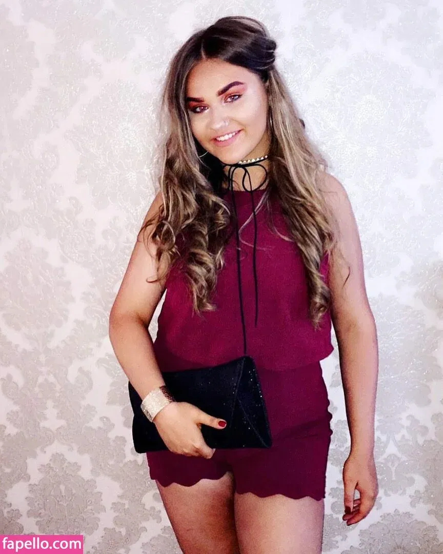 Nicole Barker Onlyfans Photo Gallery 