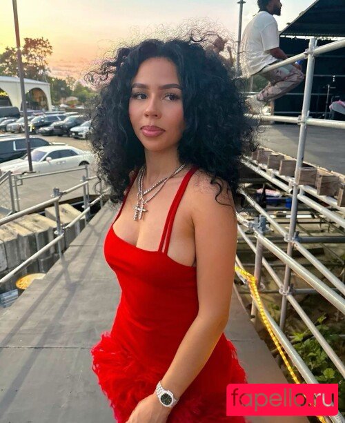 Mariah The Scientist Nude Onlyfans Photo 10