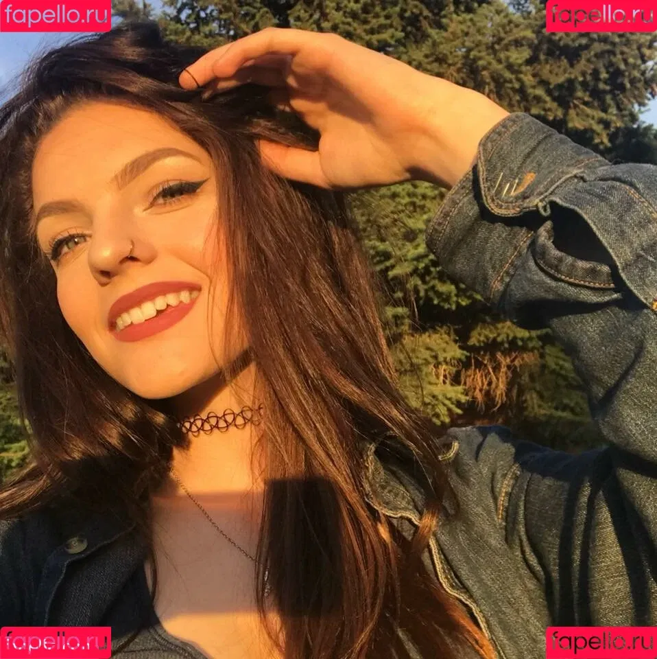 Rhiannon Jena Onlyfans Photo Gallery 