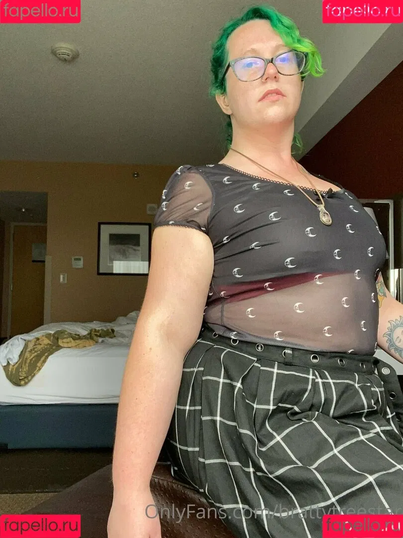 brattytreestar Onlyfans Photo Gallery 