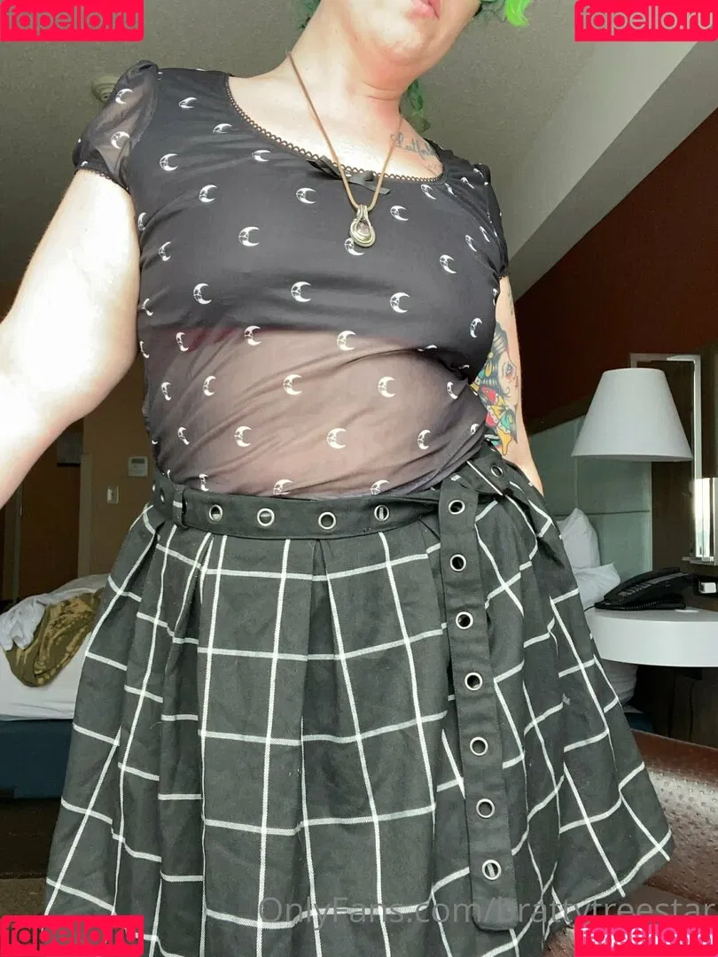 brattytreestar Onlyfans Photo Gallery 