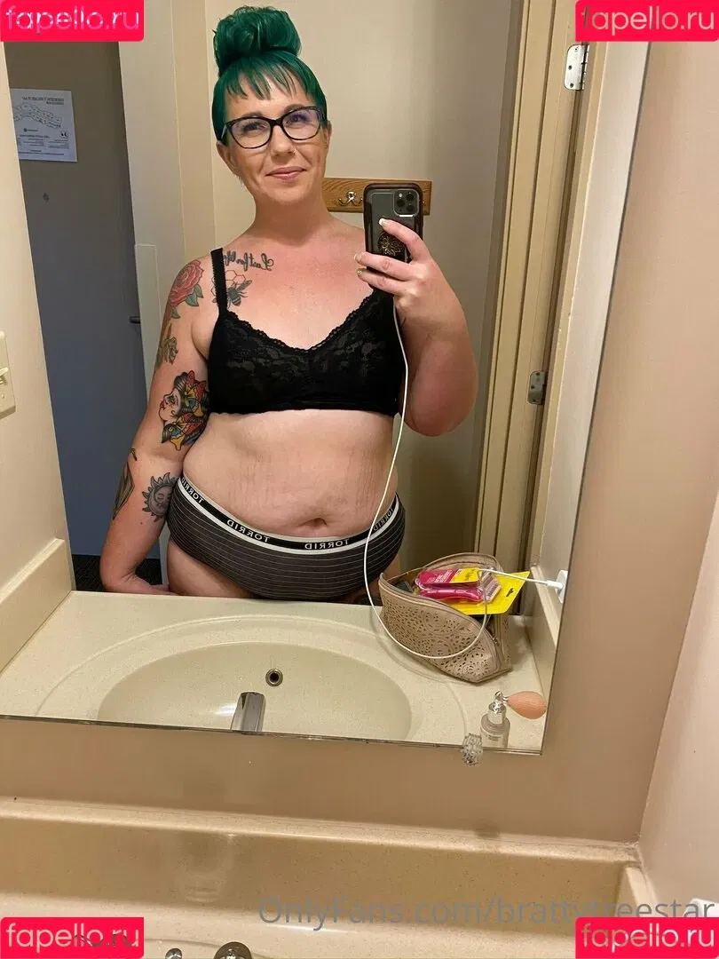brattytreestar Onlyfans Photo Gallery 